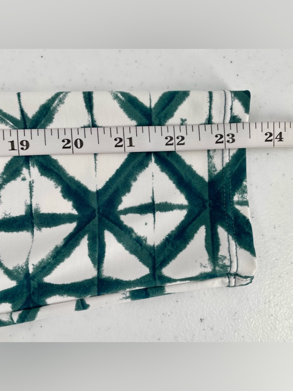 Garnet Hill High Tide White Green Batik Long-Sleeve Half Zip SPF Rashguard Top - Picture 10 of 11